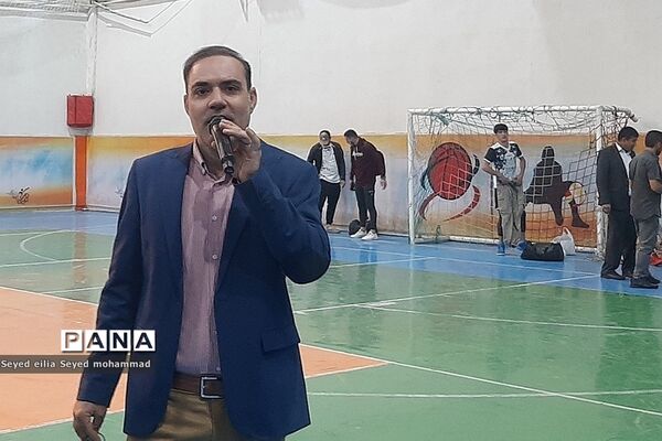 برگزاری مسابقات والیبال به‌مناسبت هفته فرهنگی در قیامدشت