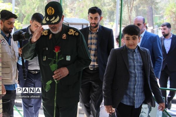 بزرگداشت روز سازمان بسیج دانش‌آموزی و افتتاحیه اردوهای راهیان‌نور