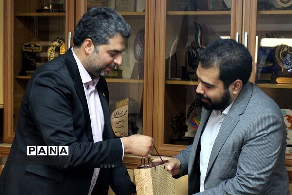 آیین تکریم و معارفه مدیر سازمان دانش‌آموزی شهرستان‌های استان تهران