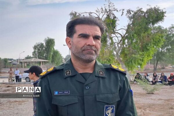 همایش بزرگ پیاده‌روی دانش‌آموزی در پایگاه دریایی بوشهر