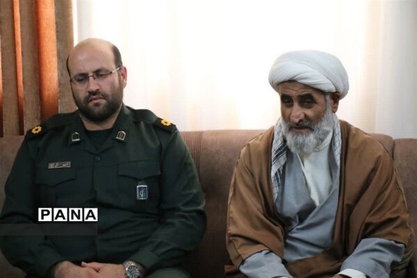 دیدار با خانواده‌‌ی شهدای دانش‌آموز در قرچک