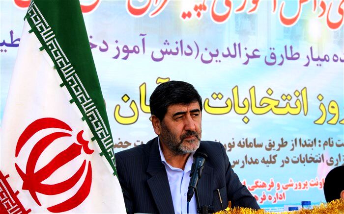 رای اولی‌ها بر روی افراد تأثیرگذار در کشور مطالعه داشته باشند