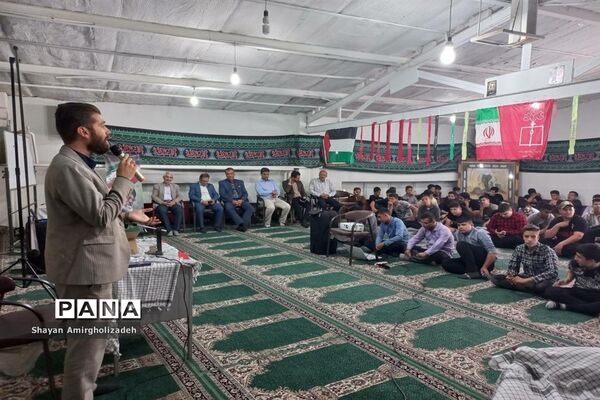 مراسم یادبود شهید حسین فهمیده در هنرستان امیرکبیر قرچک