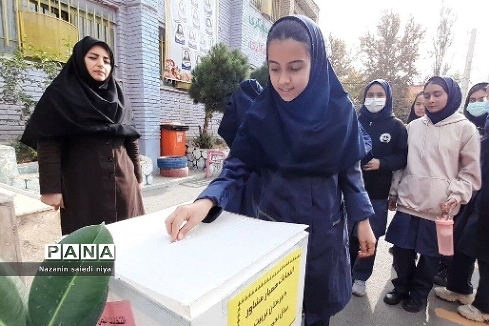 انتخابات همیار مشاور در دبیرستان تربیت رودهن