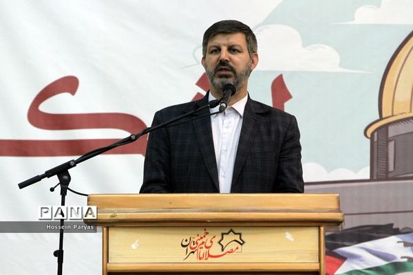 همایش دانش‌آموزی در مصلی بزرگ امام خمینی(ره) قبل از دیدار با مقام معظم رهبری