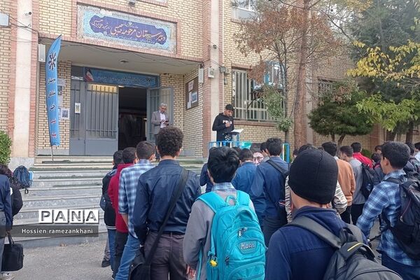انتخابات پرشور شورای دانش‌آموزی در دبیرستان استعدادهای درخشان شهید بهشتی رودهن