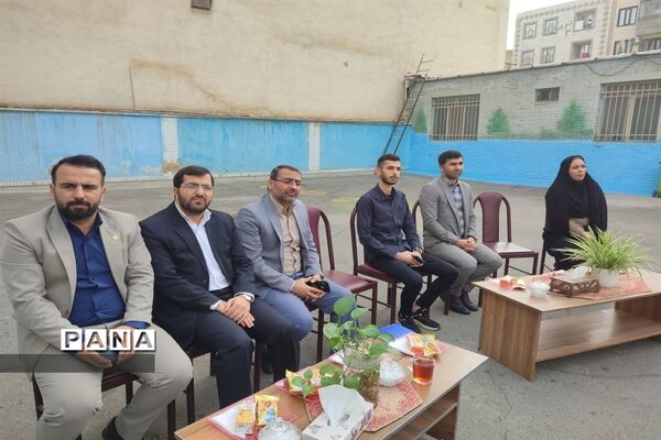 برگزاری انتخابات شورای دانش‌آموزی دبیرستان عطیه 2 ملارد