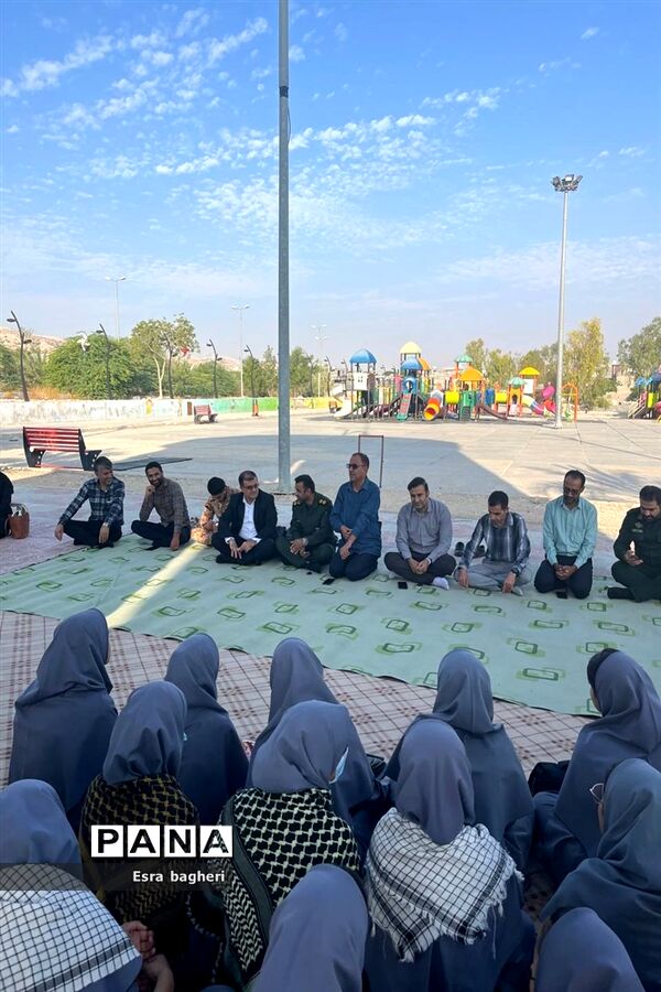 زیارت قبور شهدای گمنام دانش‌آموزان دبیرستان قاضی گله‌دار به مناسبت هفته بسیج دانش‌آموزی