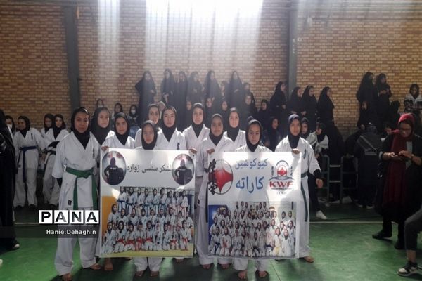 تجمع بزرگ فهمیده‌های دهه‌هشتادی در پاکدشت