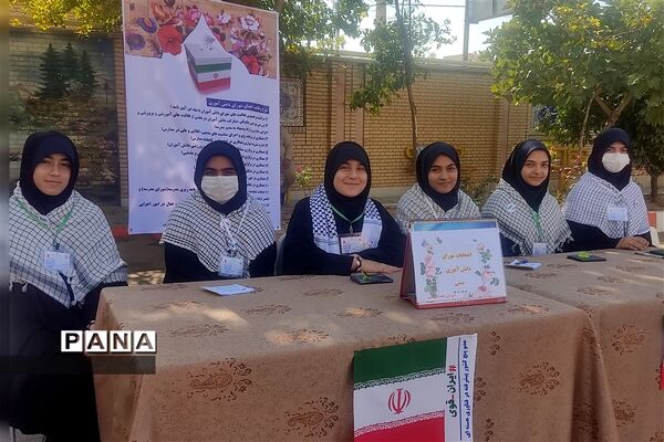 برگزاری مراسم نمادین انتخابات شوراهای دانش‌آموزی  در شیراز
