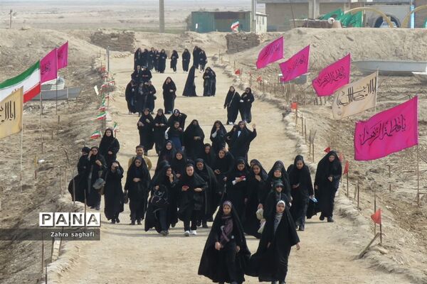 حضور دانش‌آموزان دختر هرات و مروست در یادمان شهدای شلمچه