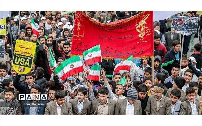 راهپیمایی١٣ آبان از میدان بسیج تا میدان بیت‌المقدس مشهد/فیلم