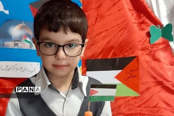 نمایشگاه دست سازه‌های استکبارستیزی، در دبستان پسرانه حضرت رسول اکرم شهرستان پردیس