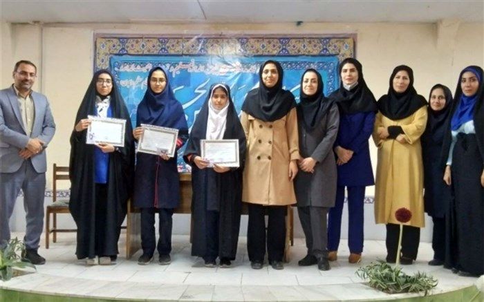 مسابقه ادبی نغمه‌های دانش‌آموزی در آستانه روز دانش‌آموز در ملارد/فیلم