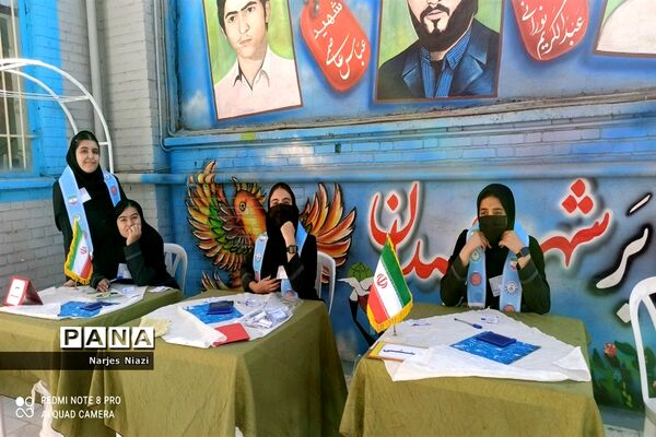 برگزاری انتخابات شورای دانش‌آموزی در دبیرستان شاهد مطهره