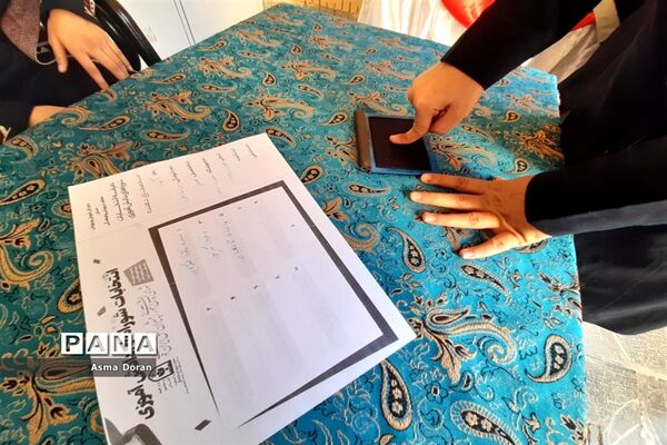 انتخابات شورای دانش‌آموزی در دبیرستان حضرت زینب(س) ناحیه سه