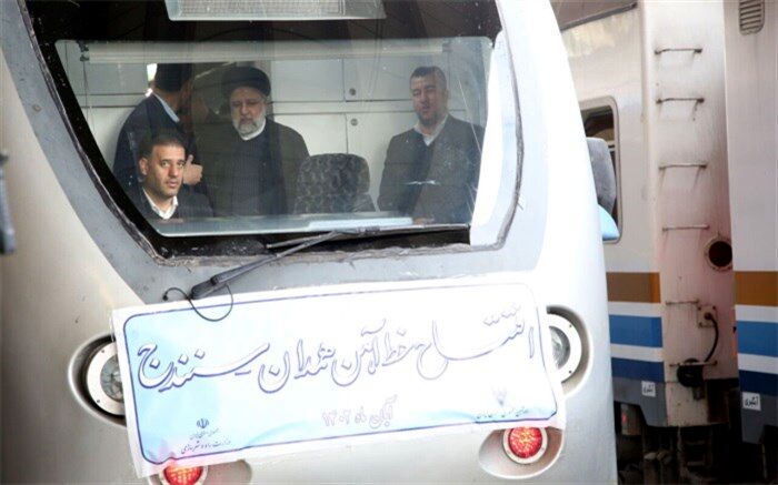 امروز اولین قطار سنندج عازم تهران شد