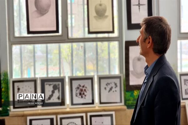 نمایشگاه دست سازه‌های هنرستان هنرهای زیبا ناحیه یک بهارستان