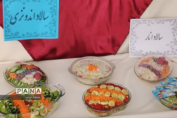 نمایشگاه دست سازه‌های هنرستان هنرهای زیبا ناحیه یک بهارستان