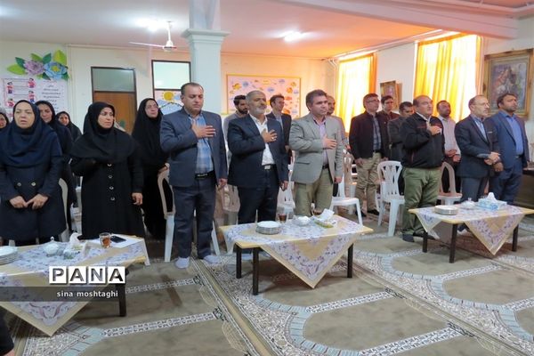 تجلیل از مربیان مدرسه استثنایی نسترن شهرستان بجنورد استان خراسان شمالی