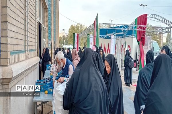 دیدار دانش‌آموزان منتخب سراسر کشور با مقام معظم رهبری