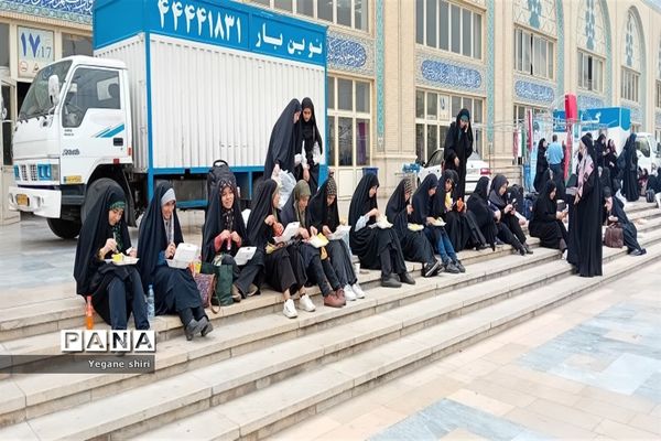 دیدار دانش‌آموزان منتخب سراسر کشور با مقام معظم رهبری