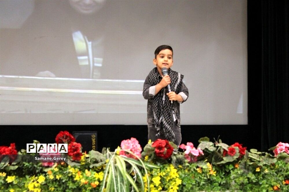 مراسم یادواره شهدای دانش‌آموز در کانون شهدای پاکدشت