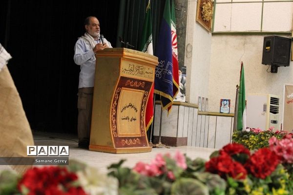 مراسم یادواره شهدای دانش‌آموز در کانون شهدای پاکدشت