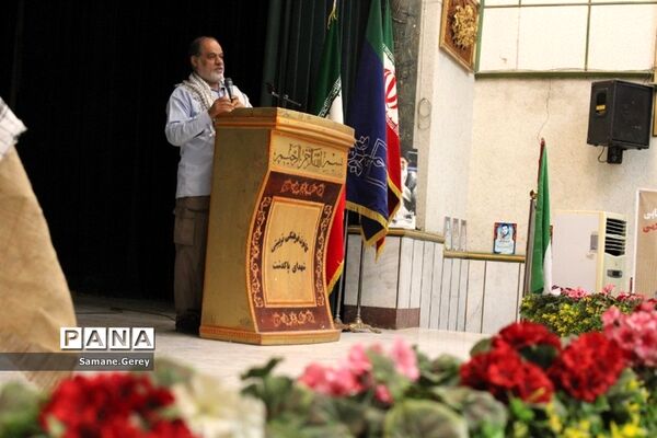 مراسم یادواره شهدای دانش‌آموز در کانون شهدای پاکدشت