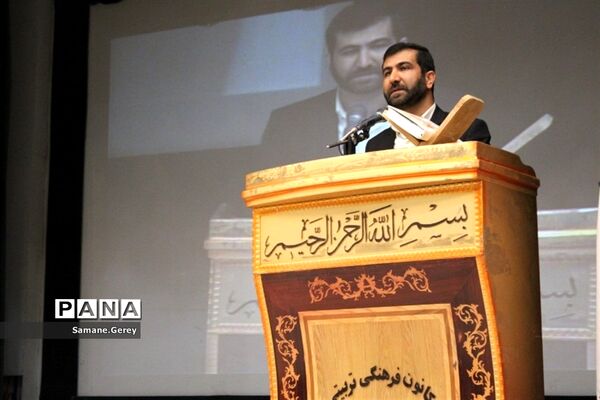 مراسم یادواره شهدای دانش‌آموز در کانون شهدای پاکدشت