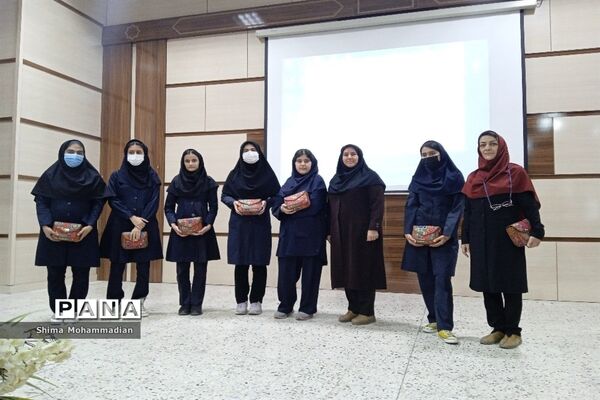 انتخابات شورای دانش‌آموزی در دبیرستان نمونه محبوبه محبی نیشابور