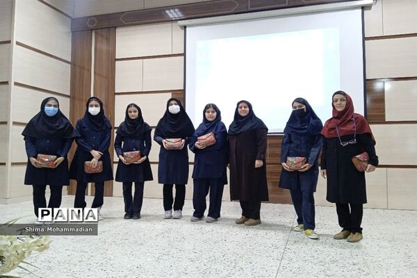 انتخابات شورای دانش‌آموزی در دبیرستان نمونه محبوبه محبی نیشابور