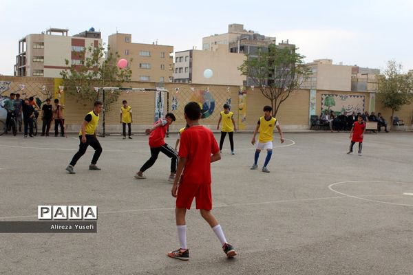 آغاز طرح ورزشی «100 مسابقه در صد روز» در دبیرستان گوهرتاج ترابی زاده