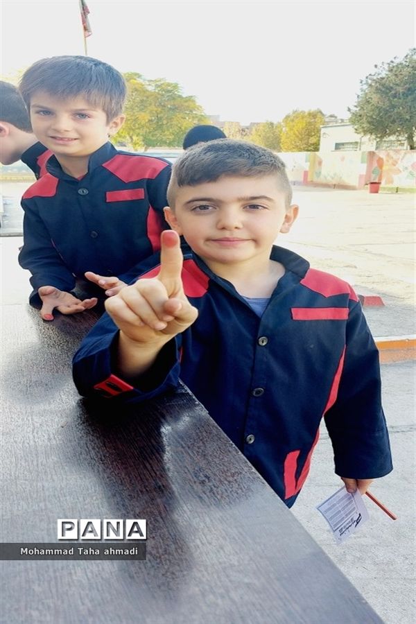 انتخابات شورای دانش‌آموزی مدرسه معلم دوره اول  شهرستان مانه و سملقان