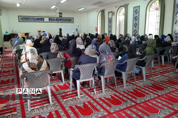 برگزاری اولین جلسه آموزش خانواده در دبیرستان پویش ناحیه ۳ شیراز