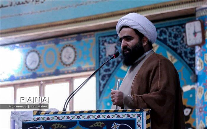 ایستادگی در برابر استکبار، یعنی سربلندی و قدرت اسلام