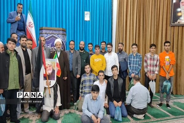 برپایی نماز جمعه در آستانه فرارسیدن روز دانش‌آموز