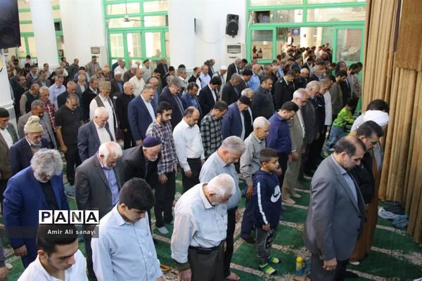 برپایی نماز جمعه در آستانه فرارسیدن روز دانش‌آموز