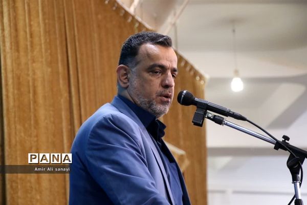 برپایی نماز جمعه در آستانه فرارسیدن روز دانش‌آموز