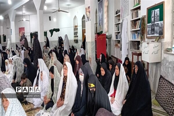 شرکت دانش‌آموزان شهرستان مانه وسملقان درنمازعبادی وسیاسی جمعه
