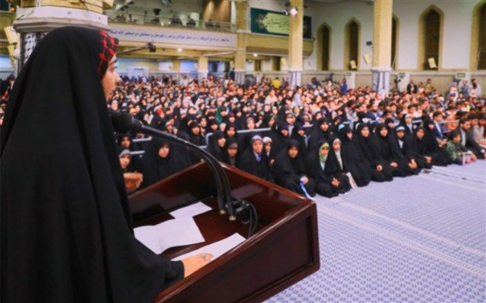 در وصف دیدار مردی که روشن کرد مسیر تاریکی را