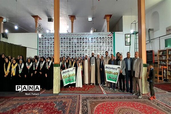 حضور پرشور فرهنگیان و دانش‌آموزان شهرستان بام و صفی آباد در نماز جمعه