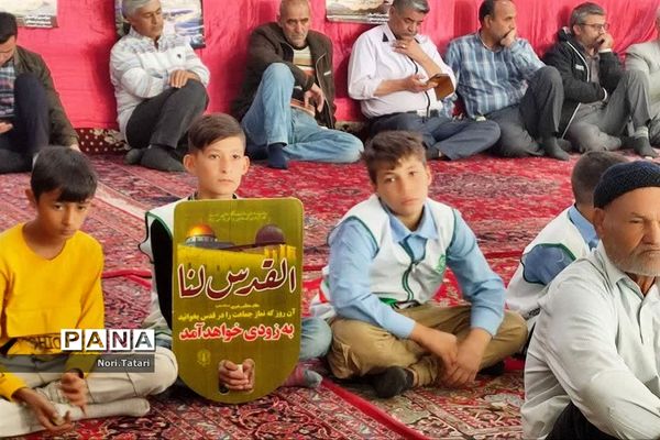 حضور پرشور فرهنگیان و دانش‌آموزان شهرستان بام و صفی آباد در نماز جمعه