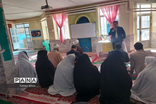 حضور مسئولین شهرستان بجنورد خراسان شمالی  در دبیرستان شاهد نجابت