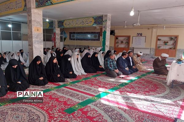 حضور مسئولین شهرستان بجنورد خراسان شمالی  در دبیرستان شاهد نجابت