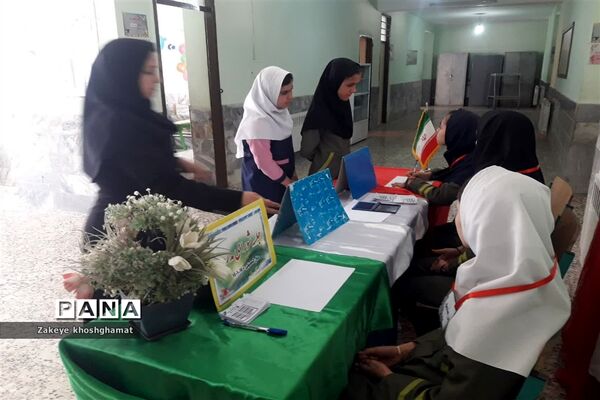 برگزاری انتخابات شورای دانش‌آموزی در مدرسه شهید خاقانی شهرستان شیروان