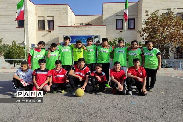 مسابقات فوتسال به‌مناسبت روز دانش‌آموز