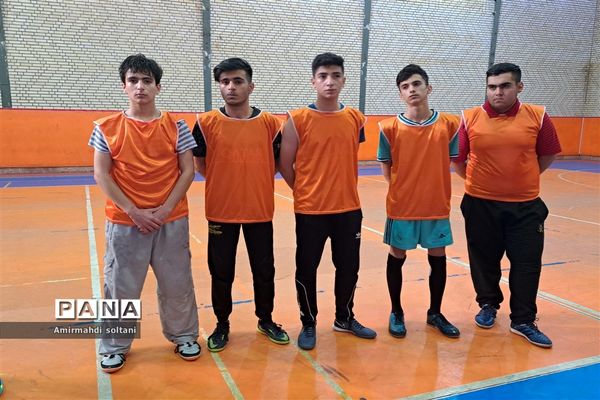 مسابقات فوتسال به‌مناسبت روز دانش‌آموز