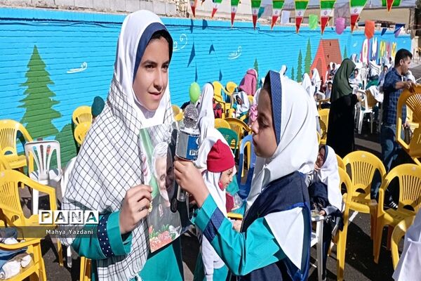 گرامیداشت ۱۳ آبان در مدارس آباده