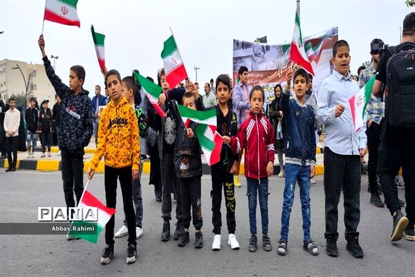 تجمع دانش‌آموزان پاکدشتی به مناسبت ۱۳ آبان
